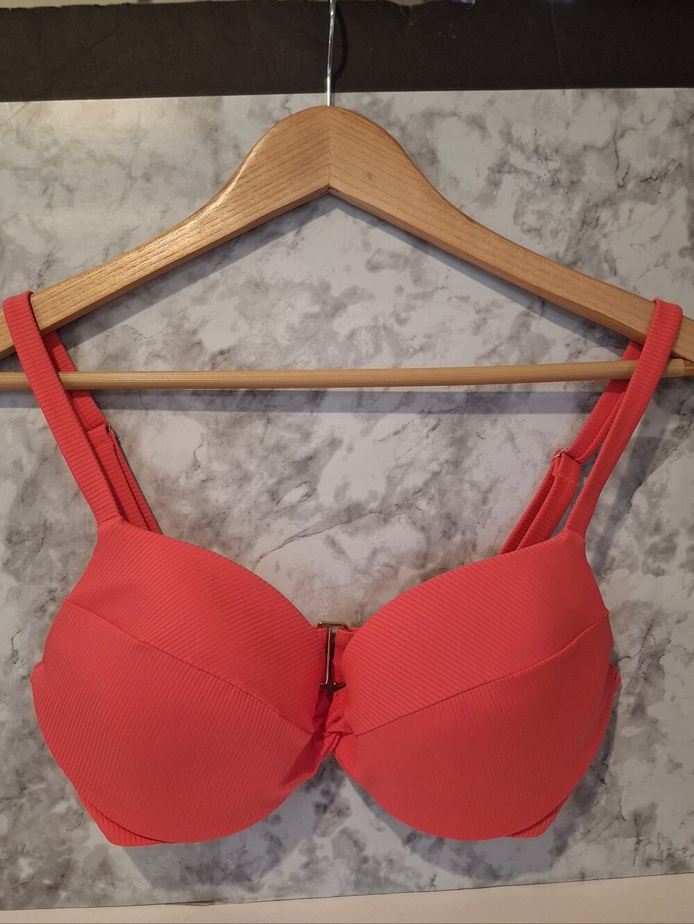 Victoria’s Secret Bikini Top Swim Bright Coral 32DD Underwire Push Up Ribbed